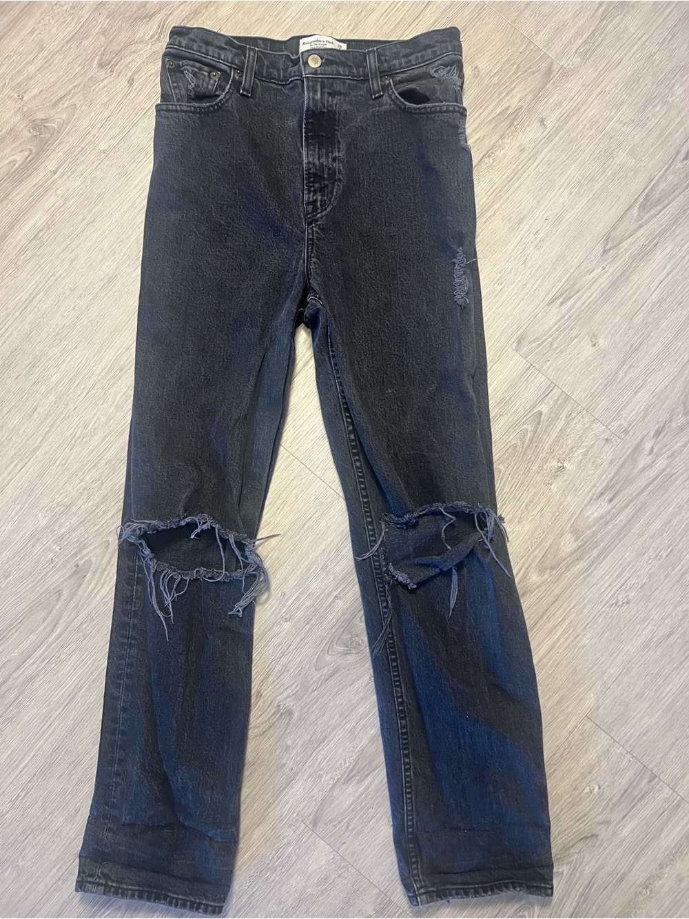 Abercrombie & Fitch Black Distressed Jeans | 90s Straight Ultra High Rise